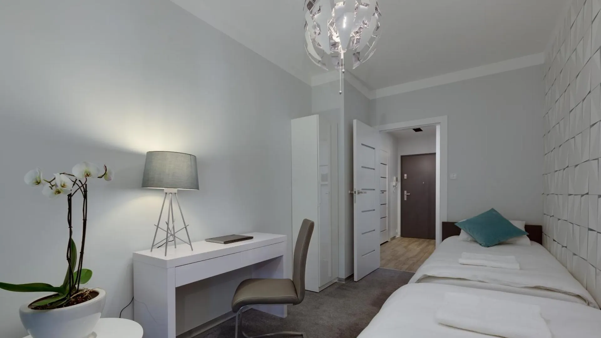 Apartamenty Homely Place Serce Poznania - Stary Rynek - Parking 0*, 포즈난 폴란드